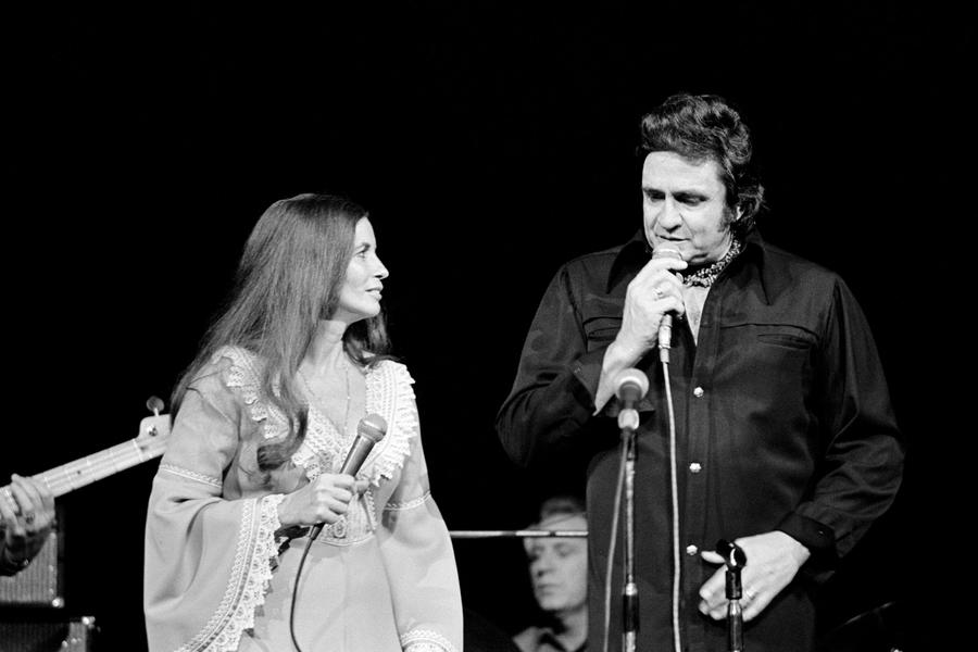 Johnny Cash + June Carter Cash, zdroj: Wikipedie Johnny Cash + June Carter Cash, zdroj: Wikipedie