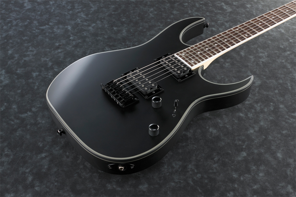 Ibanez RG421 EX BKF, zdroj: YouTube Ibanez RG421 EX BKF, zdroj: YouTube