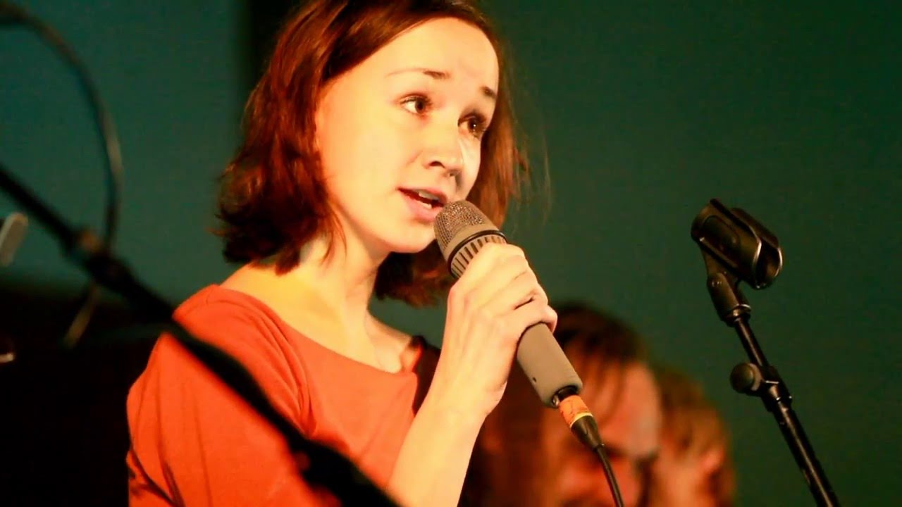 Marie Puttnerová jako host kapely Ladě Marie Puttnerová jako host kapely Ladě