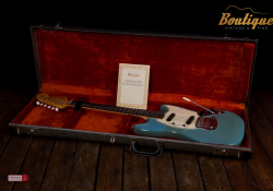Fender 1966 Mustang Daphne Blue