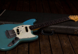 Fender 1966 Mustanf Daphne Blue