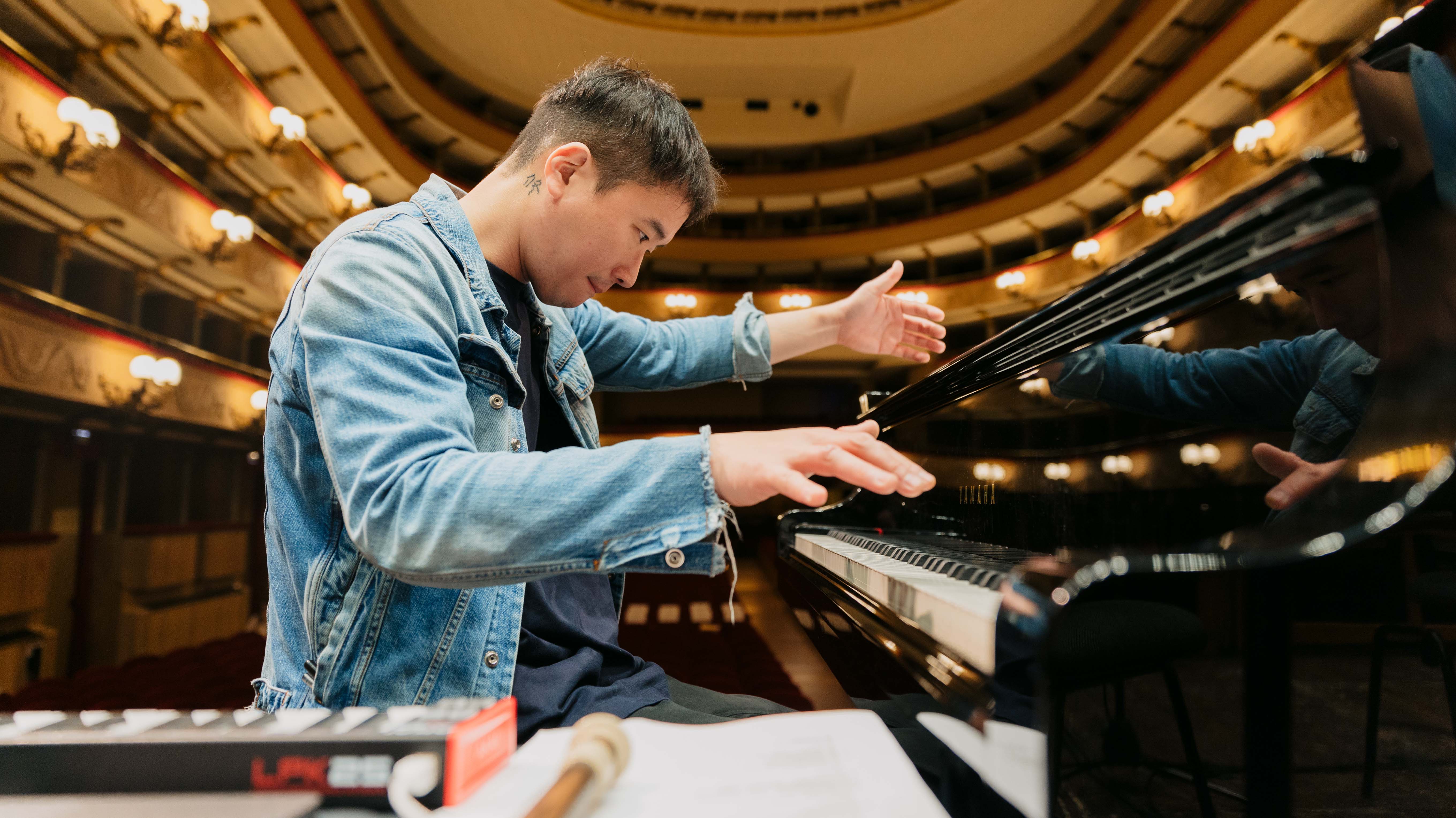 Hvězdný skladatel Jae-il Jung poprvé vystoupí v Praze. | Foto: Soundsgate