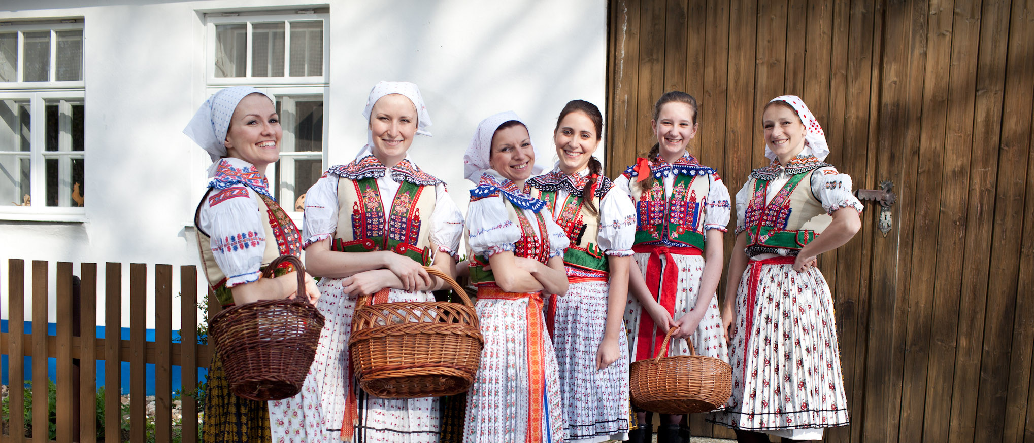 Galánky z Oskoruše vystoupí společně s kapelou MUSICA FOLKLORICA Galánky z Oskoruše vystoupí společně s kapelou MUSICA FOLKLORICA