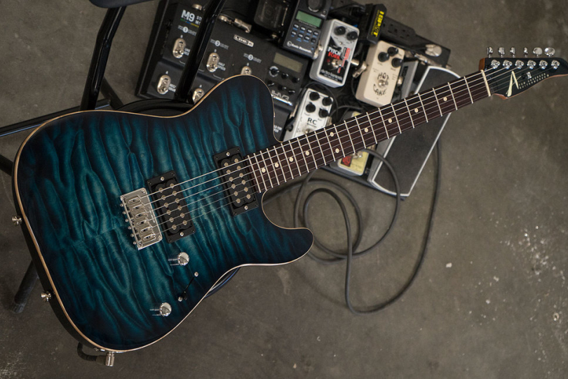 Nástroj s finishem ve variantě Arctic Blue Burst | Foto: web Tom Anderson Guitarworks