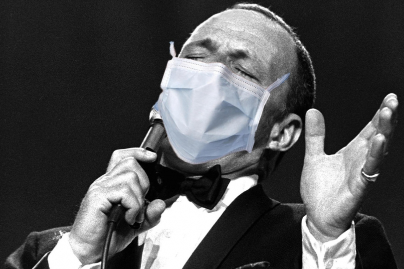  „Jde mi to z monitoru jako přes deku,“ mohl by říct Frank Sinatra. Masku dostal díky kapwing.com