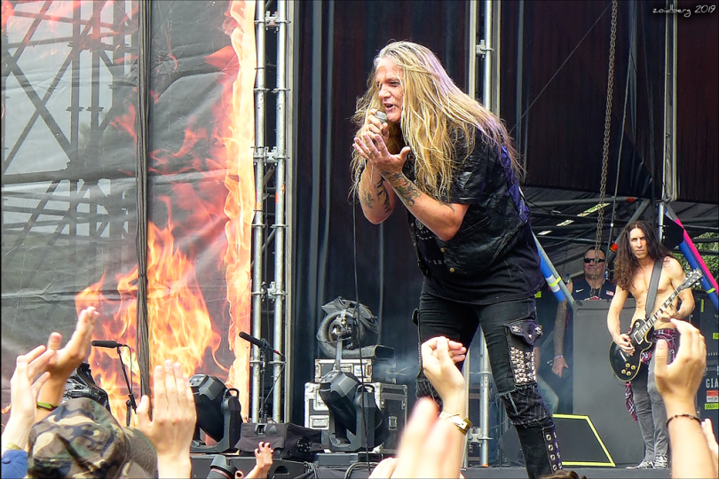 Sebastian Bach působí na novince jako rockový nadšenec, který má i po padesátce rád hudbu pořádně nahlas. | Foto: dr_zoidberg (Wikimedia Commons)