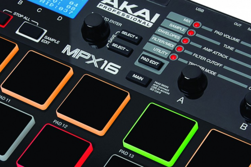 Akai MPX 16