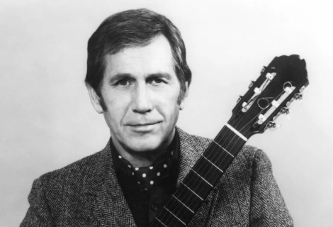 „Jakmile se stanete předvídatelnými, už nikoho nebudete zajímat. Sami si utváříte svůj osud,“ řekl Chet Atkins. | Foto: Wikimedia Commons