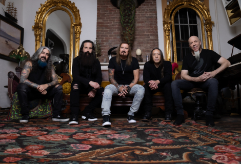 Hlad po Dream Theater s návratem adorovaného ztraceného syna Mikea Portnoye ještě zesílil. | Foto: Mark Maryanovich