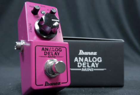 Kdo se chce přiblížit klasice, může zkusit Ibanez Analog Delay Mini | Foto: Ibanez