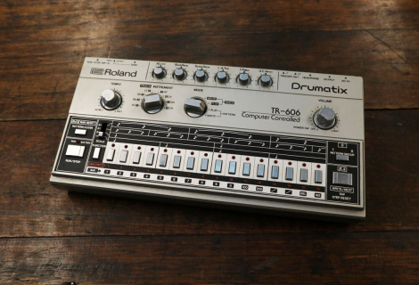 Automatický bubeník TR 606 Drumatix skončil ve výprodejích Automatický bubeník TR 606 Drumatix skončil ve výprodejích
