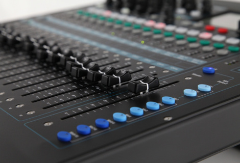 Allen and Heath QU-16 