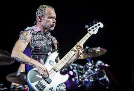 Flea, foto: Fender