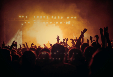Nemusíte mít hotový projekt, stačí chuť tvořit a nápad, který chcete posunout dál. | Foto: Austin Neill, Unsplash Nemusíte mít hotový projekt, stačí chuť tvořit a nápad, který chceš posunout dál. | Foto: Austin Neill, Unsplash