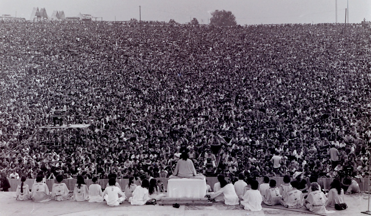 Opening Ceremony Woodstock 1969, foto: Mark Goff Opening Ceremony Woodstock 1969, foto: Mark Goff