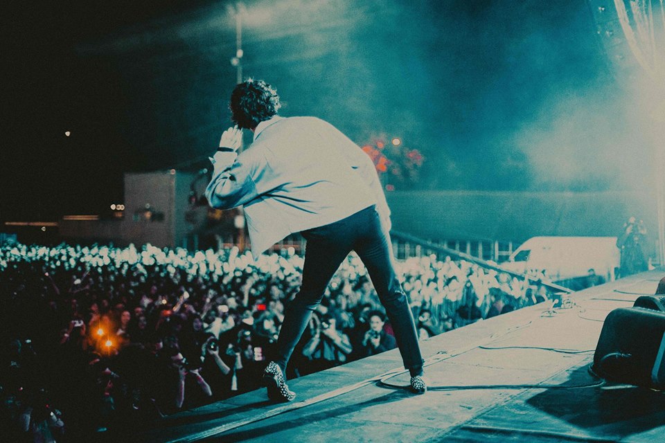 Spevák britských The Kooks Luke Pritchard napísal svoj prvý veľký hit už v pätnástich Spevák britských The Kooks Luke Pritchard napísal svoj prvý veľký hit už v pätnástich
